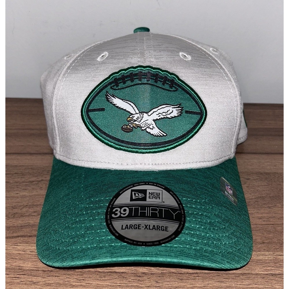 Philadelphia Eagles New Era 39Thirty 2024 Sideline Historic Flex Cap Hat L/XL